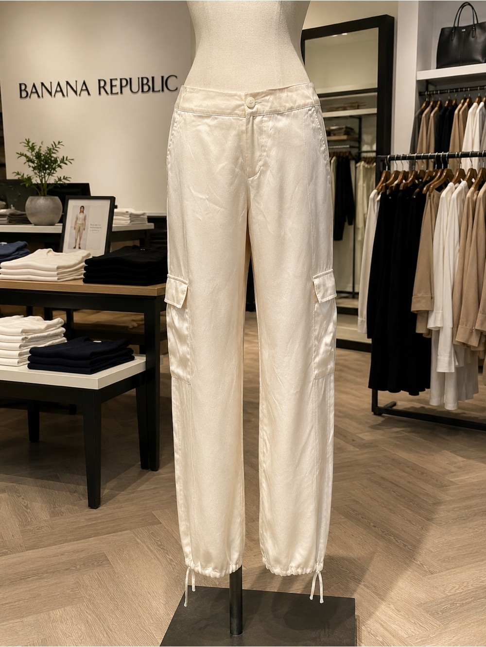 Banana Republic 100% Silk Satin Cargo Pants Ivory Cream Size 6 Y2K